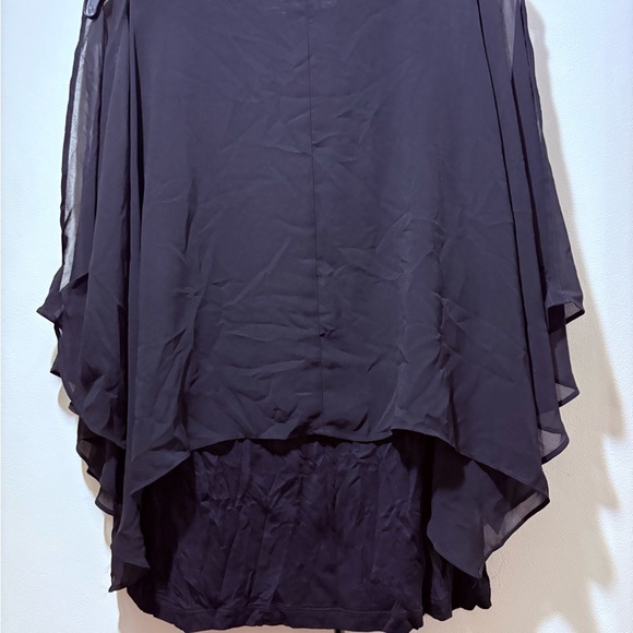 Elegant Black Sheer Layered Top - Picture 6 of 6